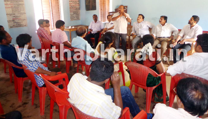 ಸುಳ್ಯದಲ್ಲಿ ನಡೆಯಿತು ಜೆಡಿಎಸ್ ಸಭೆ - ಮೈತ್ರಿ ಮಾಡಿಕೊಳ್ಳದೆ ಸ್ಪರ್ಧಿಸಲು ಕಾರ್ಯಕರ್ತರ ಆಗ್ರಹ